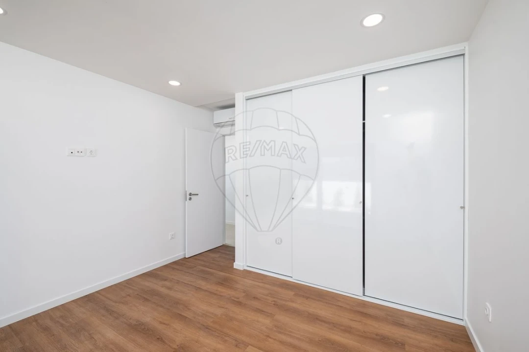 Moradia T3 para Venda em Cardosas Foto 34