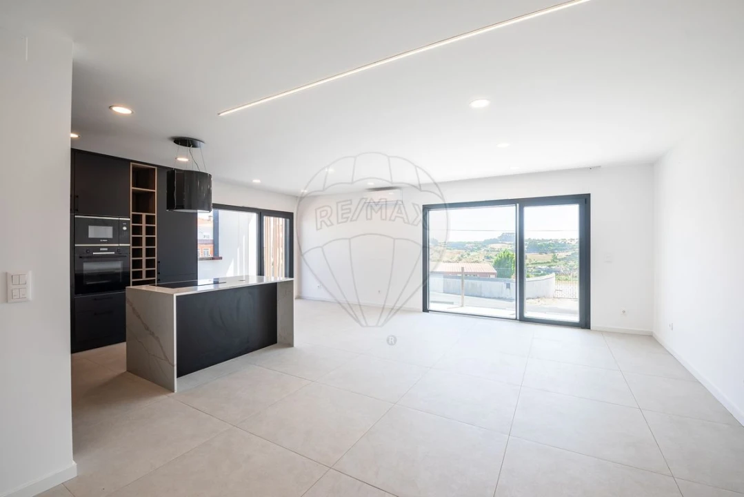 Moradia T3 para Venda em Cardosas Foto 27