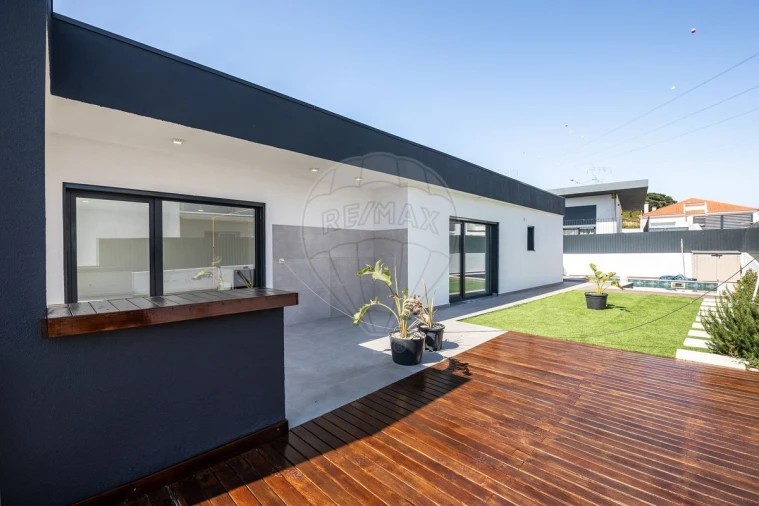 Moradia T3 para Venda em Cardosas Foto 24