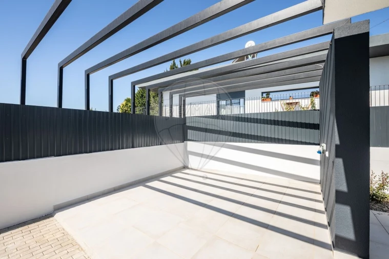 Moradia T3 para Venda em Cardosas Foto 16