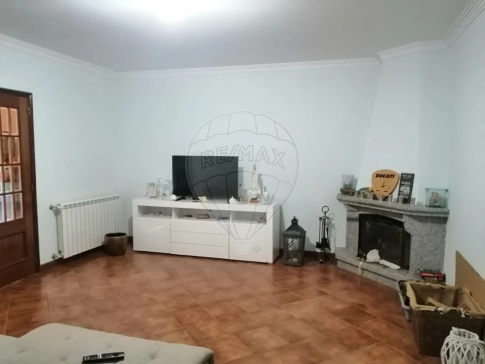 Moradia T3 para Venda em Oliveira de Frades, Souto de Lafões e Sejães Foto 13