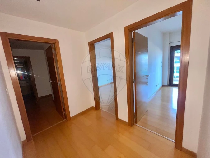 Apartamento T3 para Arrendamento em Sacavém e Prior Velho Foto 10