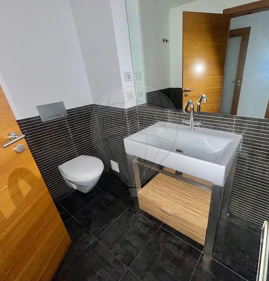 Apartamento T3 para Arrendamento em Sacavém e Prior Velho Foto 24