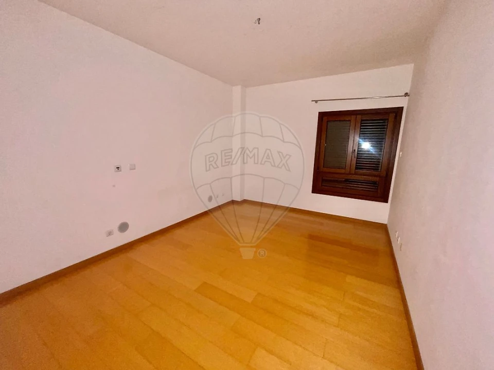 Apartamento T3 para Arrendamento em Sacavém e Prior Velho Foto 15