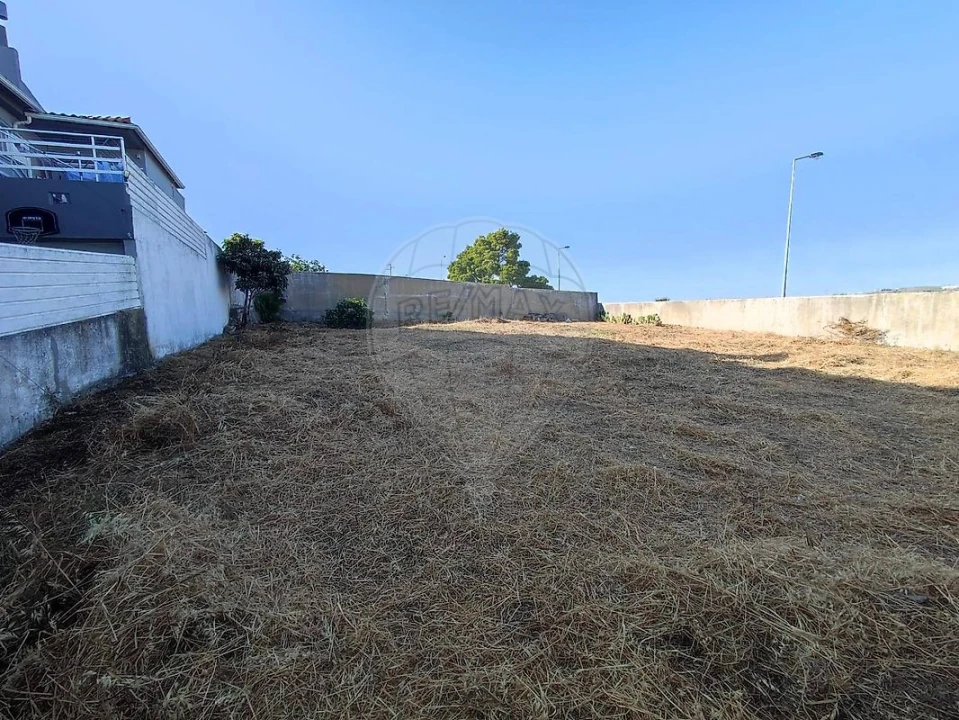 Terreno para Venda em São Domingos de Rana Foto 5