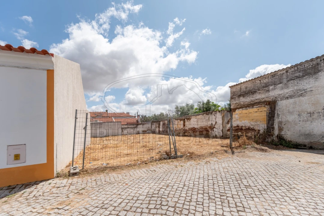 Terreno para Venda em Bacelo e Senhora da Saúde Foto 6