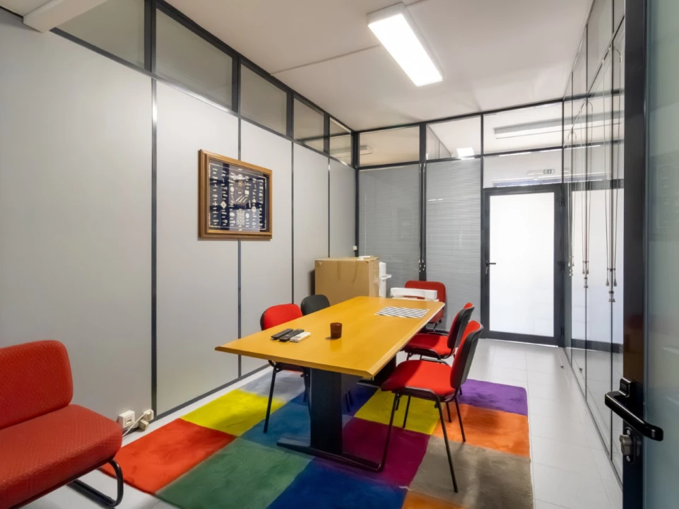 Loja para Venda em Alfragide Foto 8