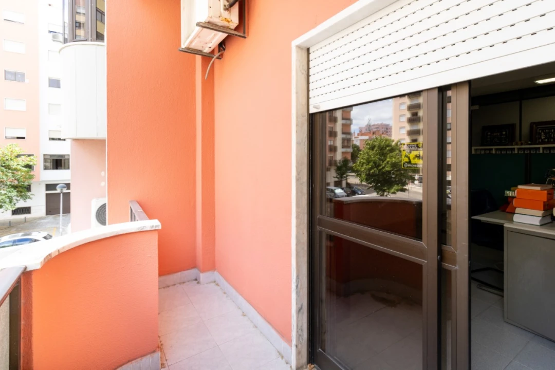 Loja para Venda em Alfragide Foto 18