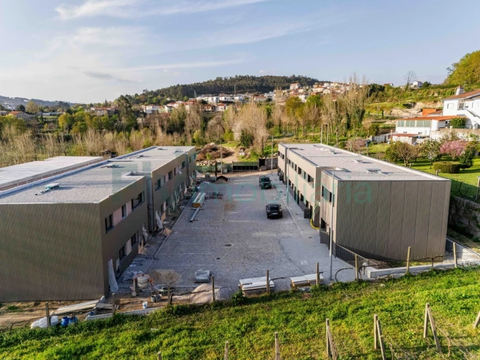 Apartamento T1 para Venda em Infias Foto 3