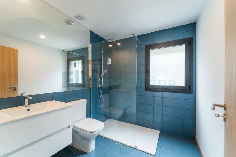 Apartamento T1 para Venda em Infias Foto 17