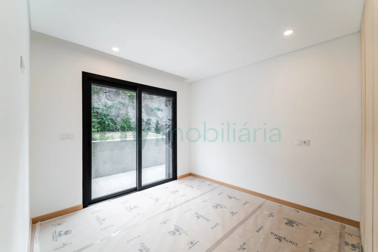 Apartamento T1 para Venda em Infias Foto 23