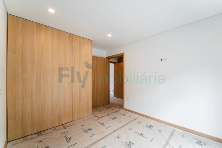 Apartamento T1 para Venda em Infias Foto 25