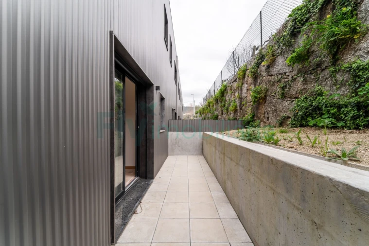 Apartamento T1 para Venda em Infias Foto 27