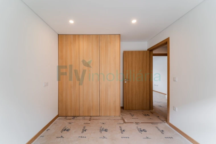 Apartamento T1 para Venda em Infias Foto 29