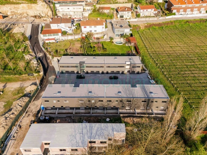 Apartamento T1 para Venda em Infias Foto 32