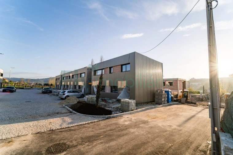 Apartamento T1 para Venda em Infias Foto 31