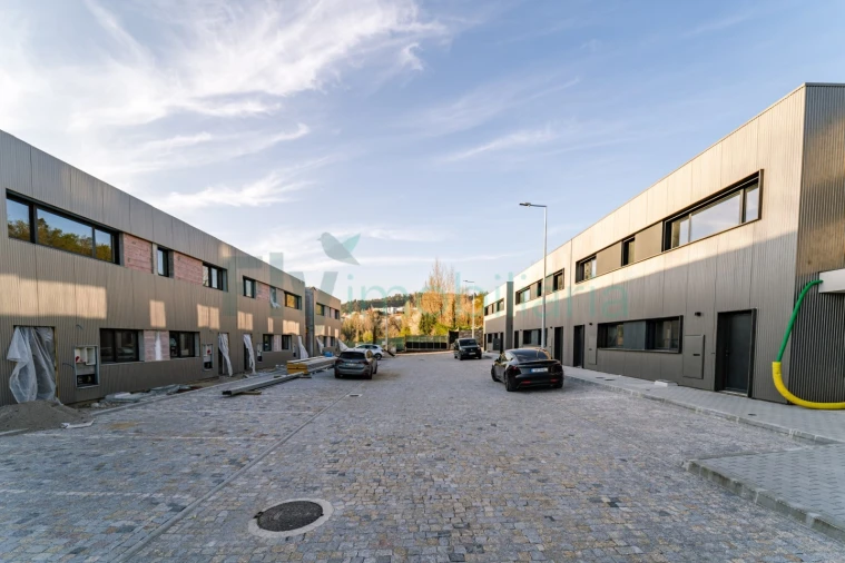 Apartamento T1 para Venda em Infias Foto 38