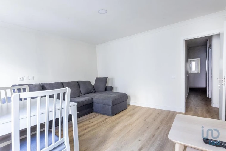 Apartamento T1 para Arrendamento em Misericórdia Foto 5