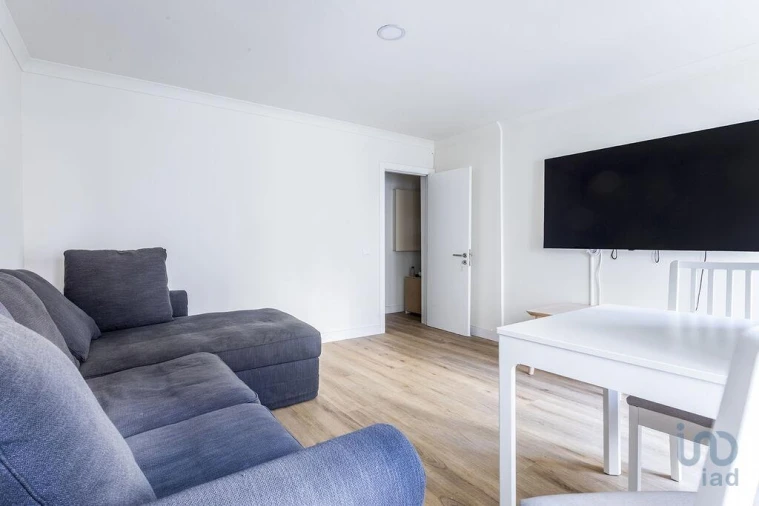 Apartamento T1 para Arrendamento em Misericórdia Foto 6