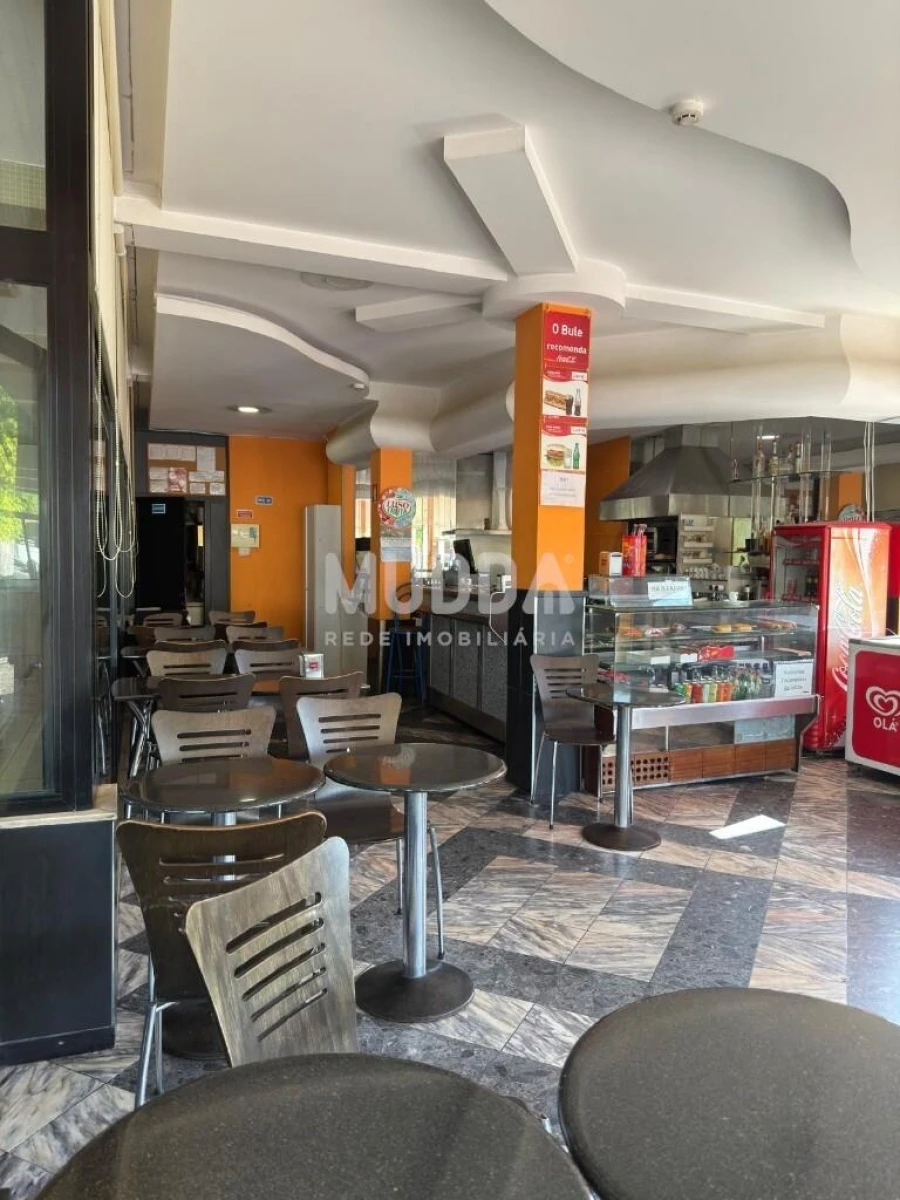 Loja para Venda em Santa Maria da Feira, Travanca, Sanfins e Espargo Foto 3