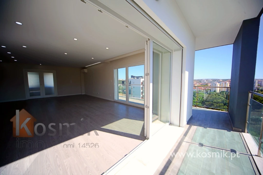 Apartamento T3 para Arrendamento em Póvoa de Santo Adrião e Olival Basto Foto 7