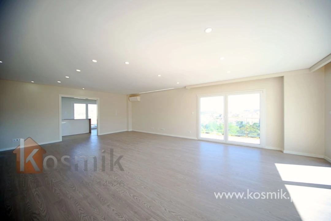 Apartamento T3 para Arrendamento em Póvoa de Santo Adrião e Olival Basto Foto 14