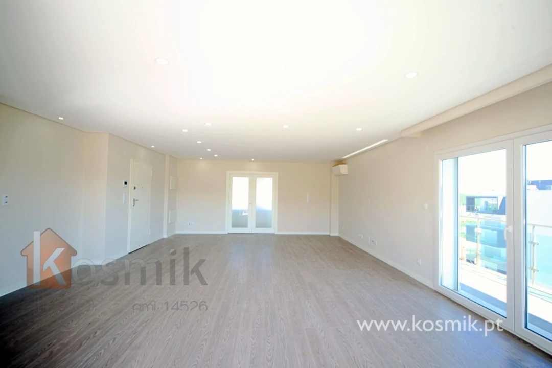 Apartamento T3 para Arrendamento em Póvoa de Santo Adrião e Olival Basto Foto 15