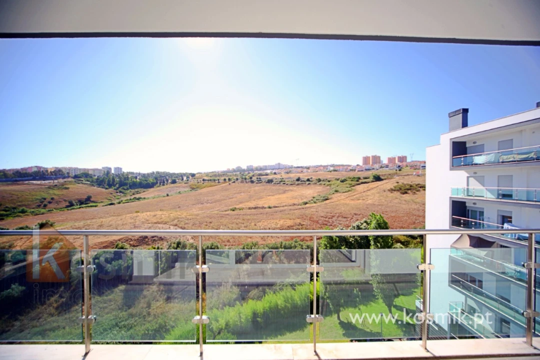 Apartamento T3 para Arrendamento em Póvoa de Santo Adrião e Olival Basto Foto 16