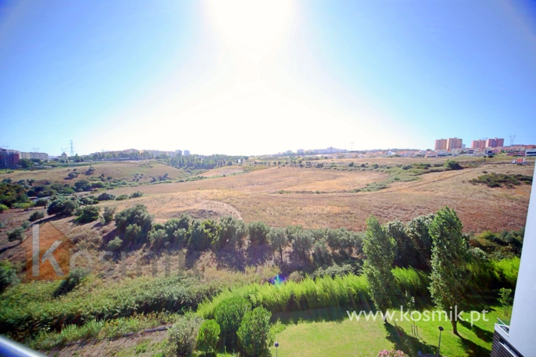 Apartamento T3 para Arrendamento em Póvoa de Santo Adrião e Olival Basto Foto 20