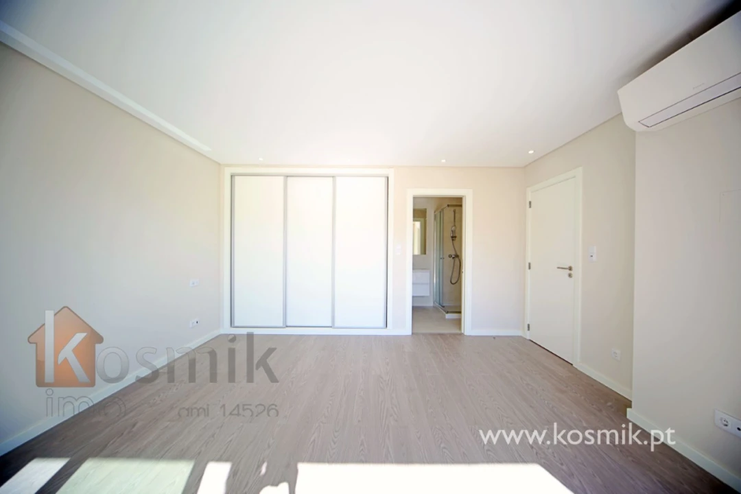 Apartamento T3 para Arrendamento em Póvoa de Santo Adrião e Olival Basto Foto 43