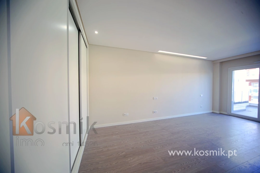 Apartamento T3 para Arrendamento em Póvoa de Santo Adrião e Olival Basto Foto 51