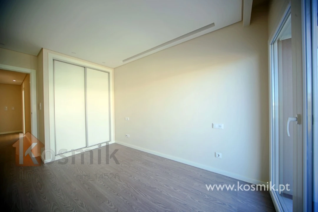 Apartamento T3 para Arrendamento em Póvoa de Santo Adrião e Olival Basto Foto 58