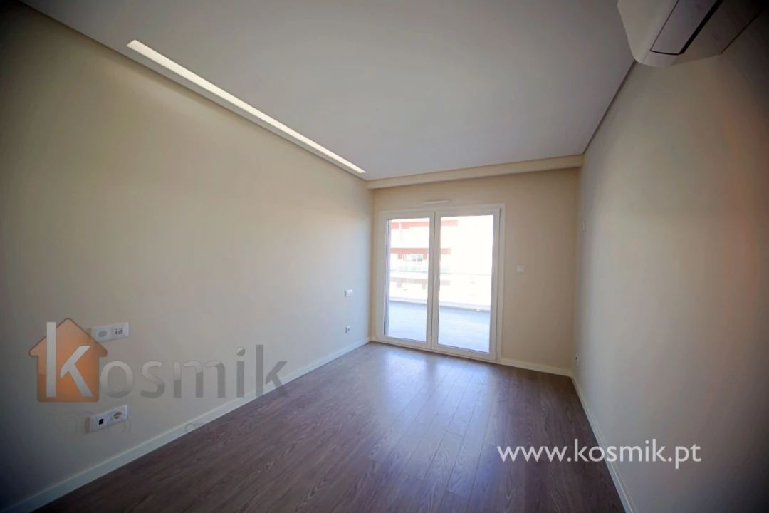 Apartamento T3 para Arrendamento em Póvoa de Santo Adrião e Olival Basto Foto 59