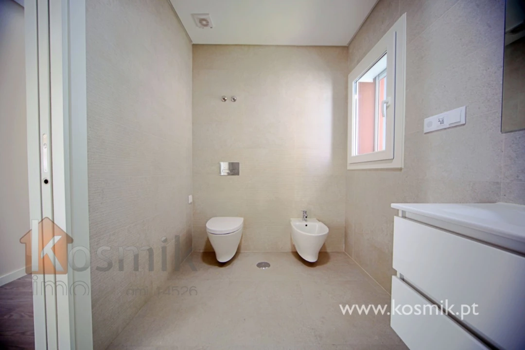 Apartamento T3 para Arrendamento em Póvoa de Santo Adrião e Olival Basto Foto 65