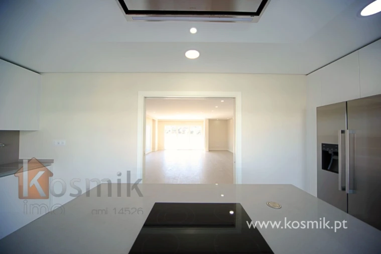 Apartamento T3 para Arrendamento em Póvoa de Santo Adrião e Olival Basto Foto 4