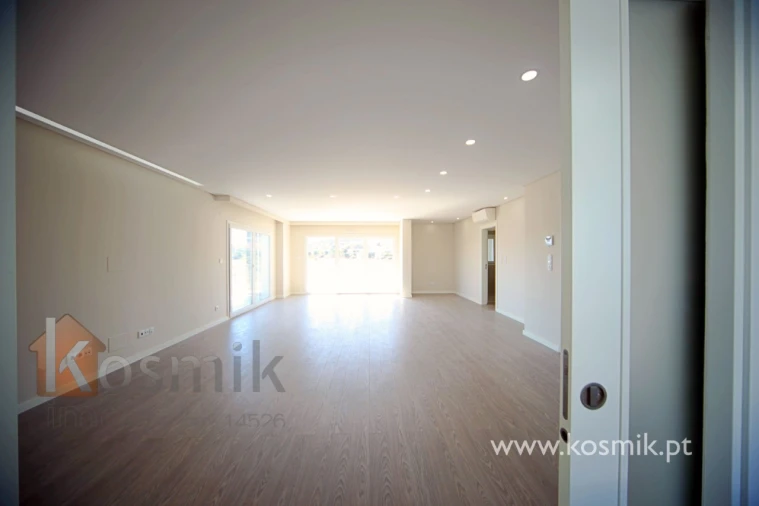 Apartamento T3 para Arrendamento em Póvoa de Santo Adrião e Olival Basto Foto 10