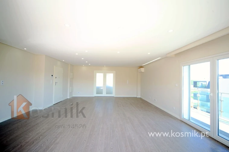 Apartamento T3 para Arrendamento em Póvoa de Santo Adrião e Olival Basto Foto 15