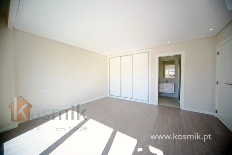 Apartamento T3 para Arrendamento em Póvoa de Santo Adrião e Olival Basto Foto 42