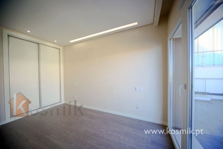 Apartamento T3 para Arrendamento em Póvoa de Santo Adrião e Olival Basto Foto 61