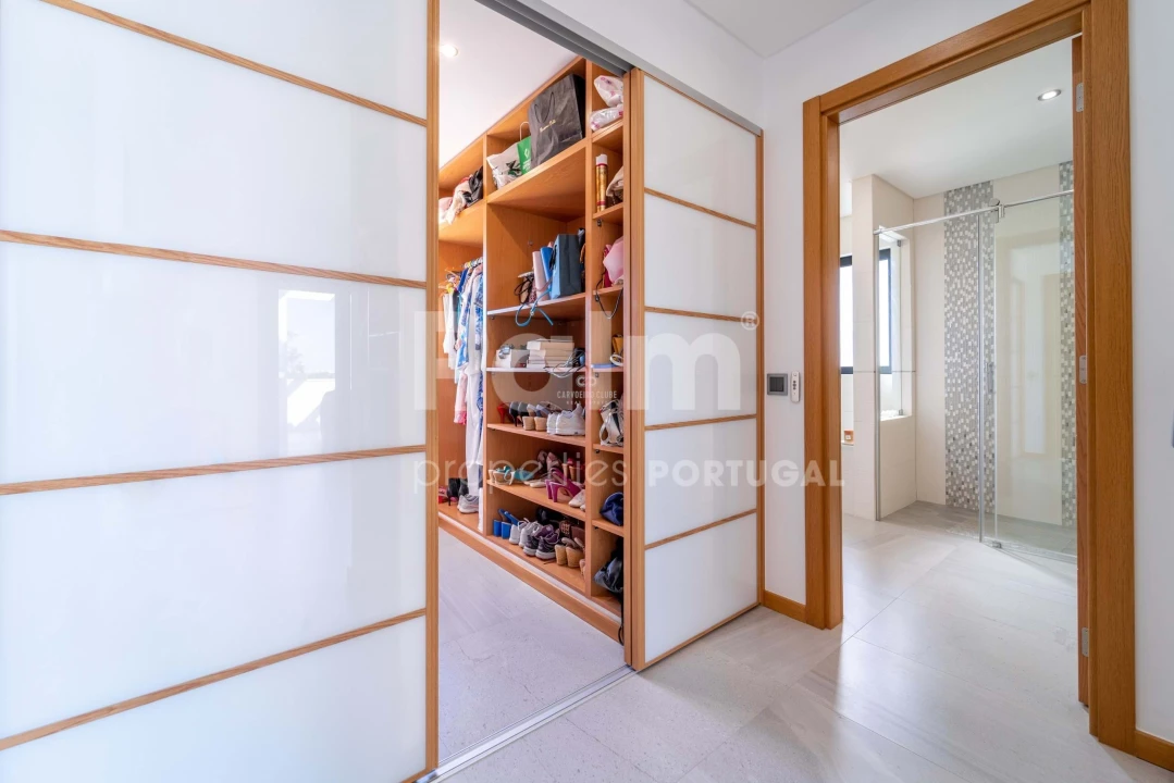 Moradia T4 para Venda em Ferragudo Foto 18
