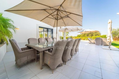 Moradia T4 para Venda em Ferragudo