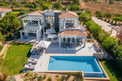Moradia T4 para Venda em Ferragudo