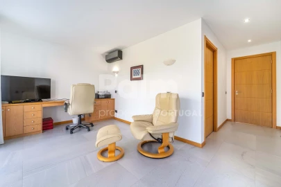 Moradia T4 para Venda em Ferragudo