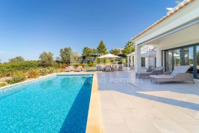 Moradia T4 para Venda em Ferragudo