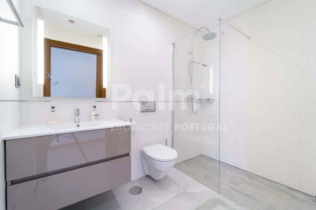 Moradia T4 para Venda em Ferragudo Foto 21