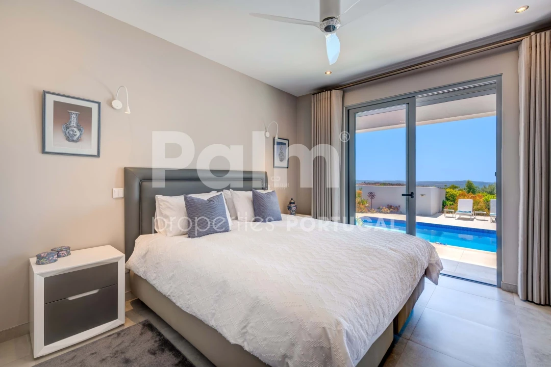 Moradia T3 para Venda em Armação de Pera Foto 28