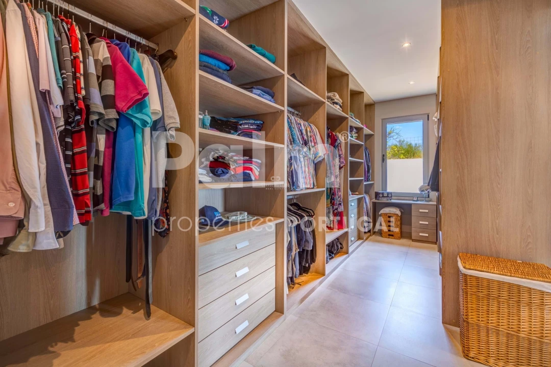 Moradia T3 para Venda em Armação de Pera Foto 18