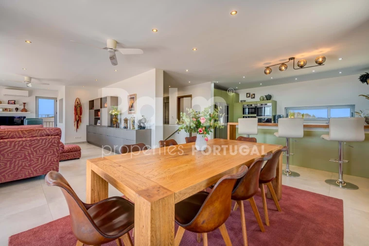 Moradia T3 para Venda em Armação de Pera Foto 36