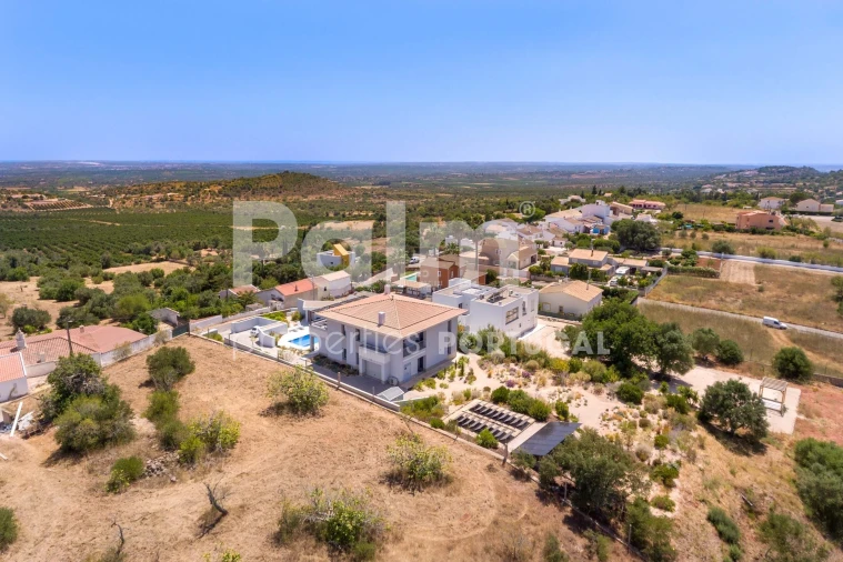 Moradia T3 para Venda em Armação de Pera Foto 91