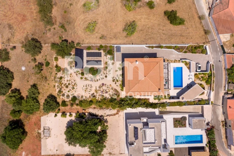 Moradia T3 para Venda em Armação de Pera Foto 88